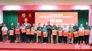 Defense leader inspects UXO clearance project in Tuyen Quang